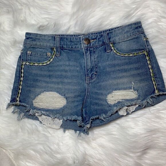 Free people distressed cut off shorts. - Picture 3 of 11